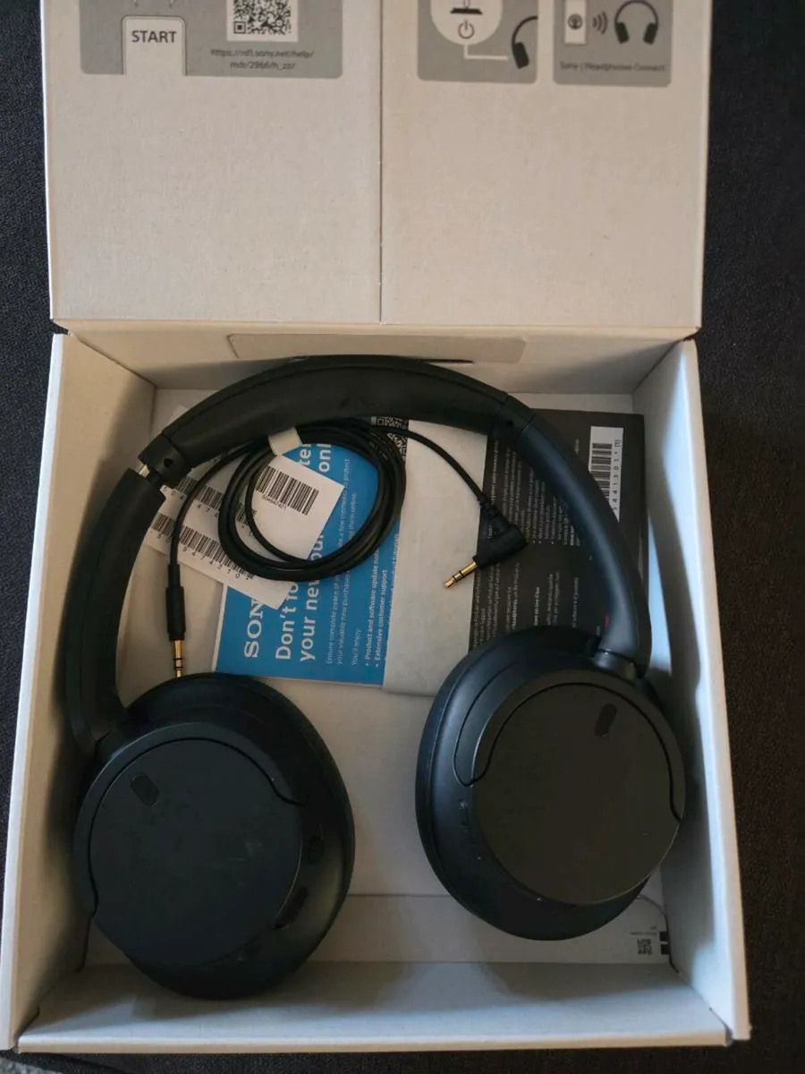 Headphones Sony WH-CH720N Noise Cancelling Wireles - Image 1