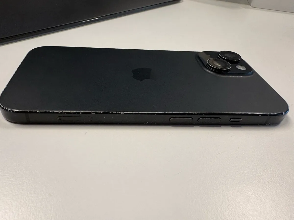 iPhone 15 128GB (Unlocked) - Image 4