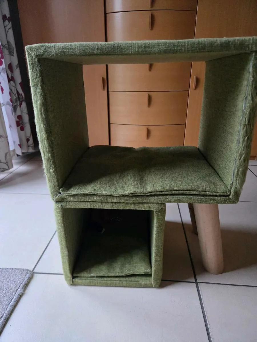 Scratch post and cube for cat - Image 1