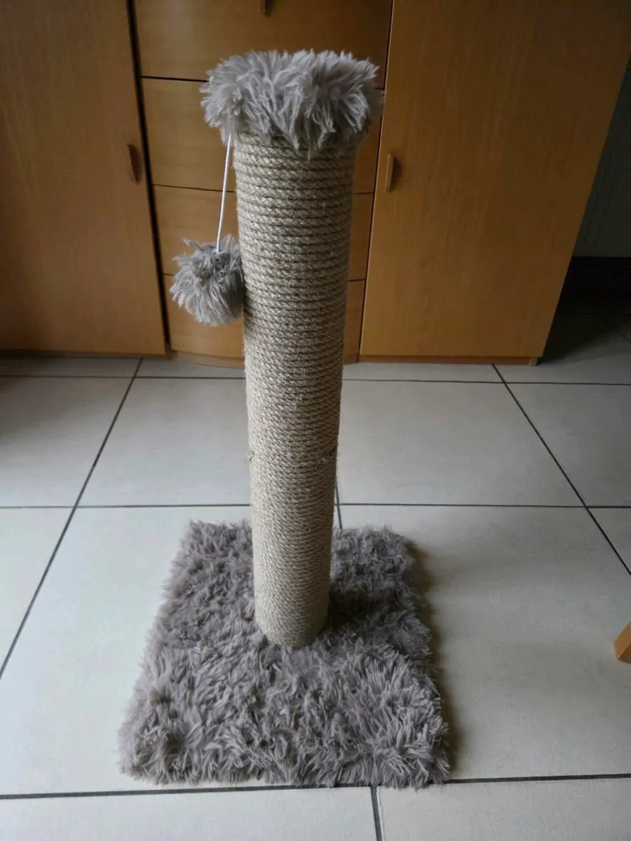 Scratch post and cube for cat - Image 3