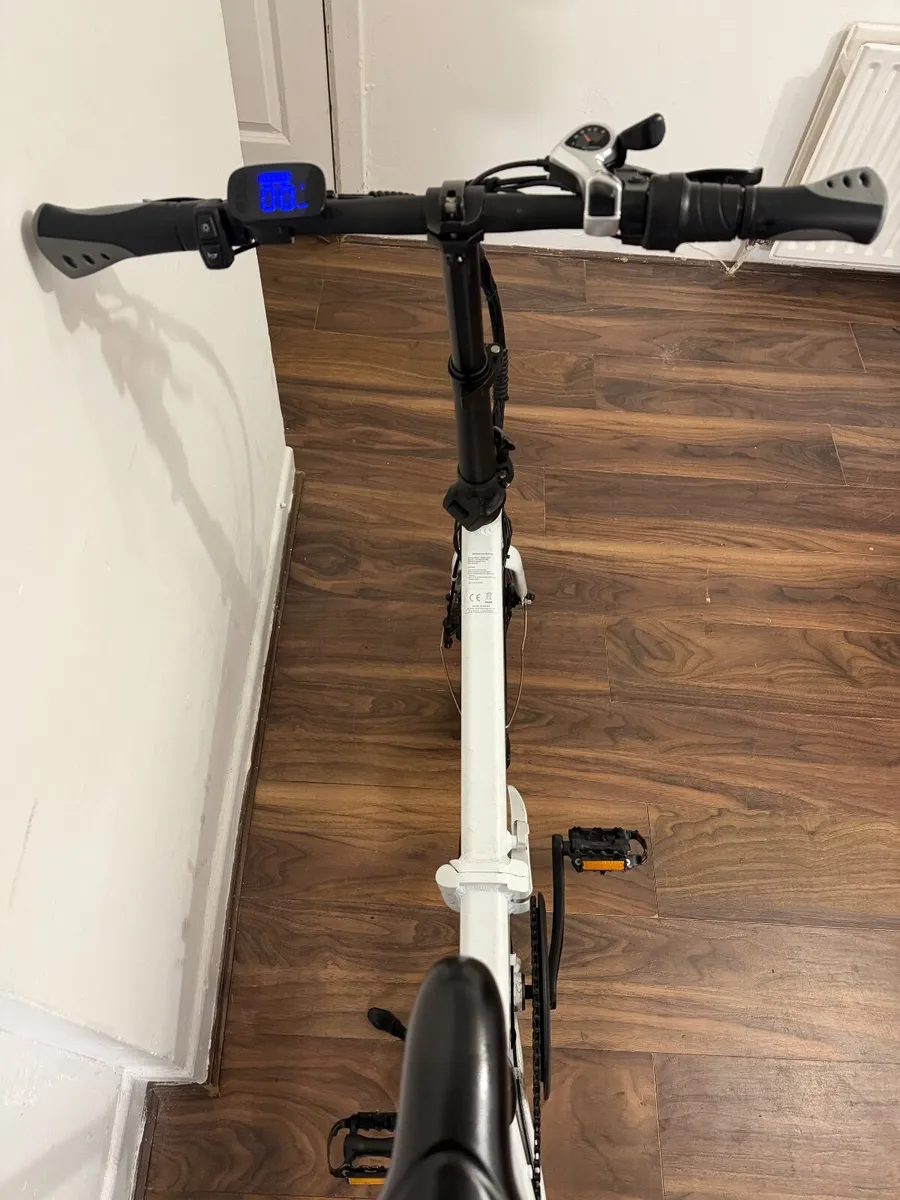 Fiido D4s Folding Electric Bike - Ready to Ride - Image 4