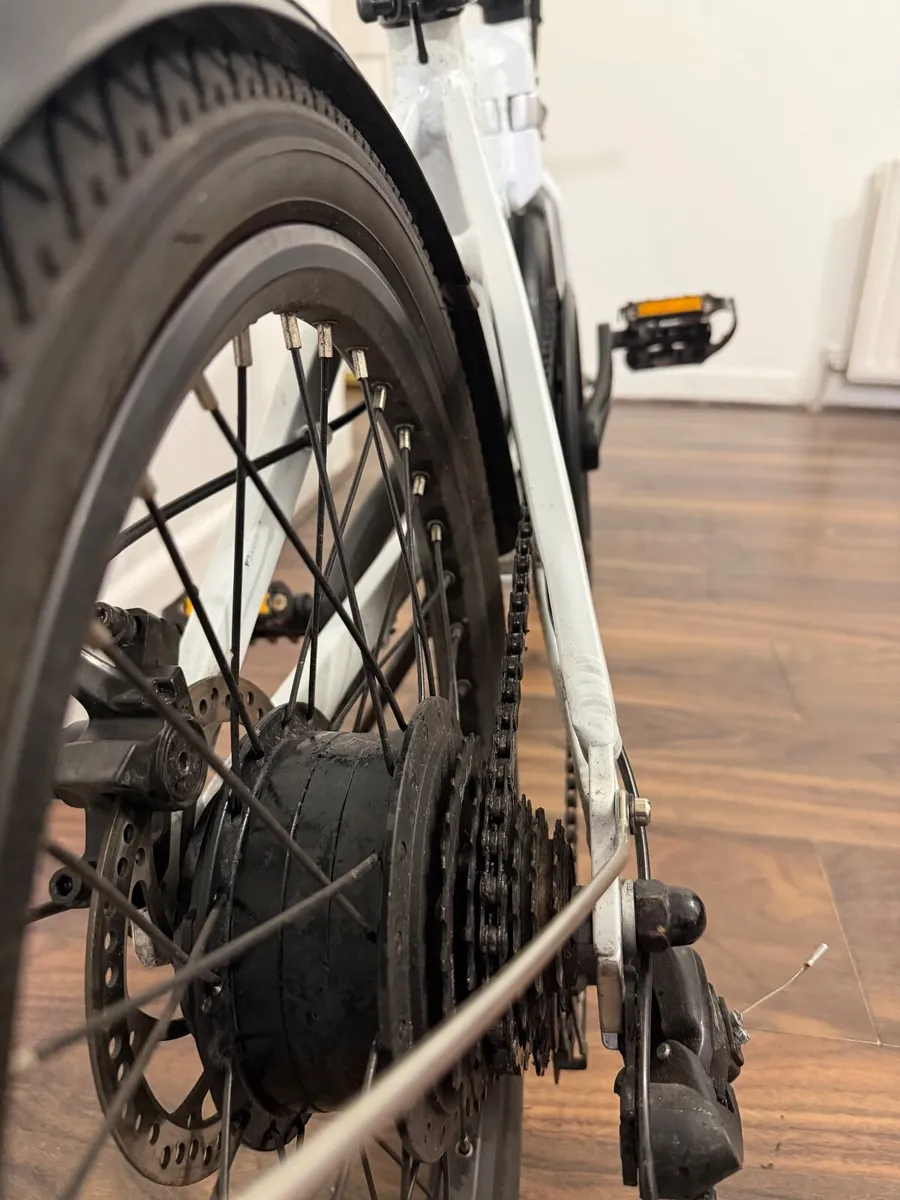 Fiido D4s Folding Electric Bike - Ready to Ride - Image 2