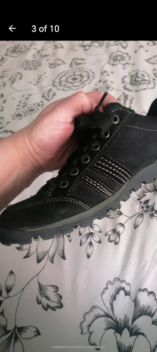 Beautiful Skechers shoes - Image 3