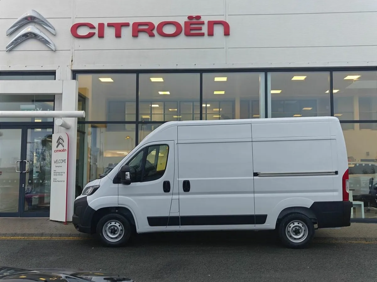 Citroen Relay L2H2 From €129 Per Week - Image 4