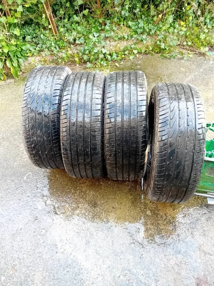 Alloy wheels with 4 tyres New condition - Image 4