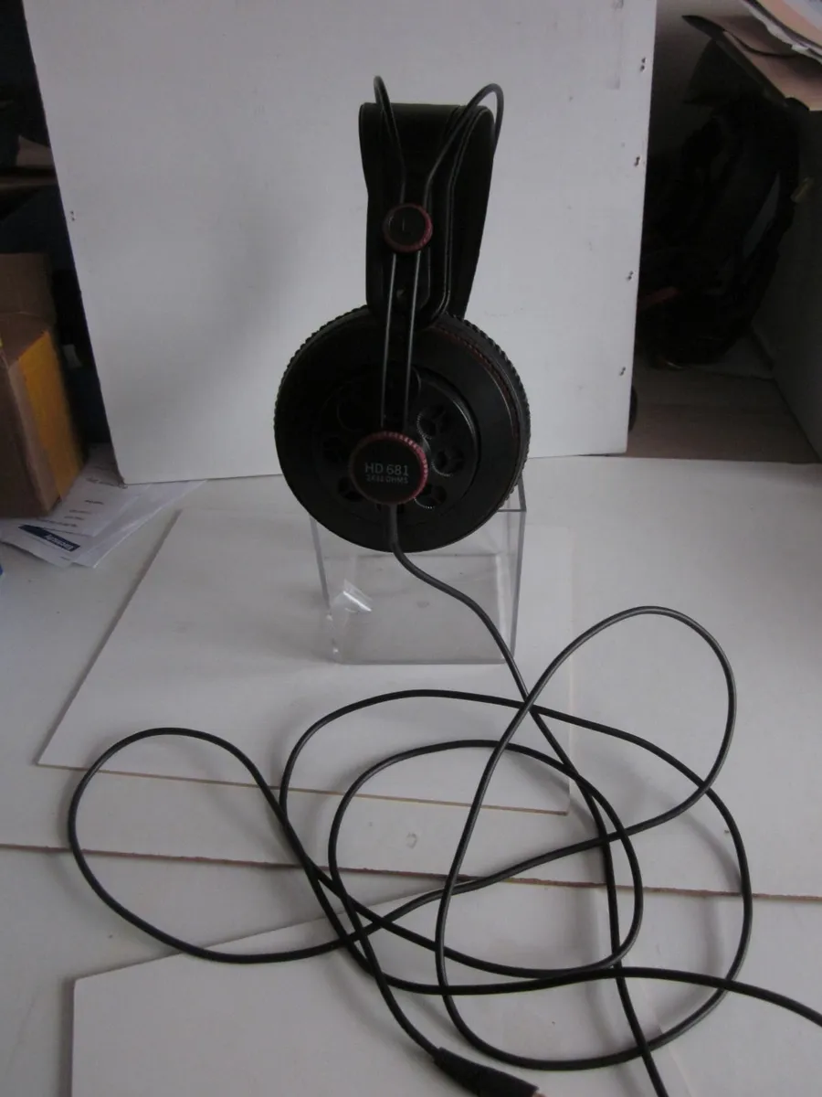 Superlux HD681 Headphones - Image 1