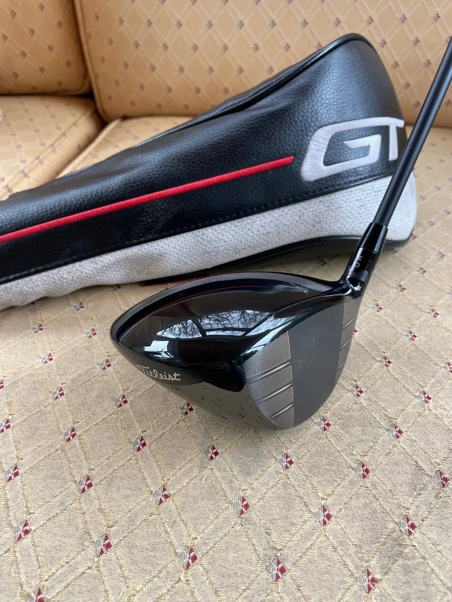 Titleist TSR4 driver - Image 1