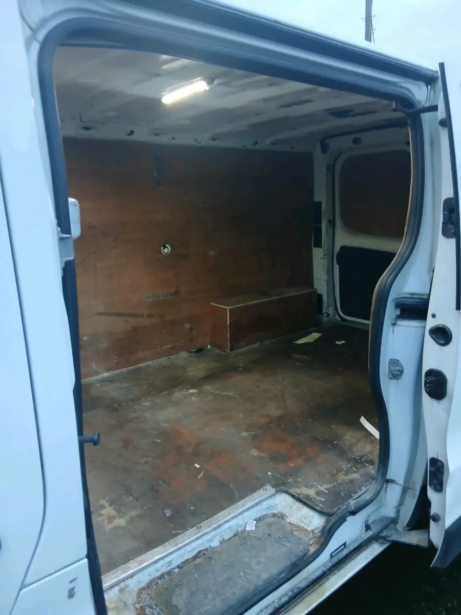 Renualt Traffic - Image 2