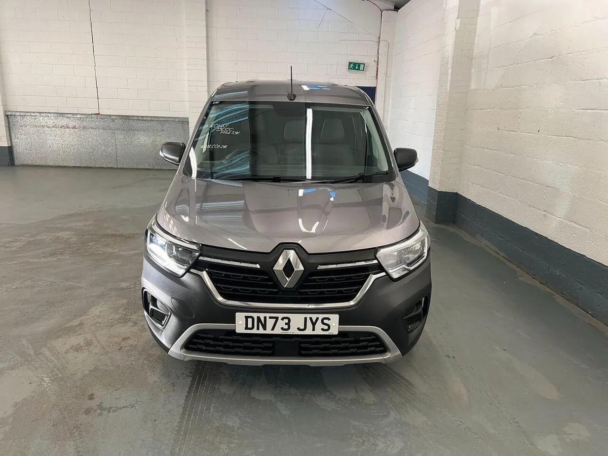 2023 Renault Kangoo Panel Van - Image 2