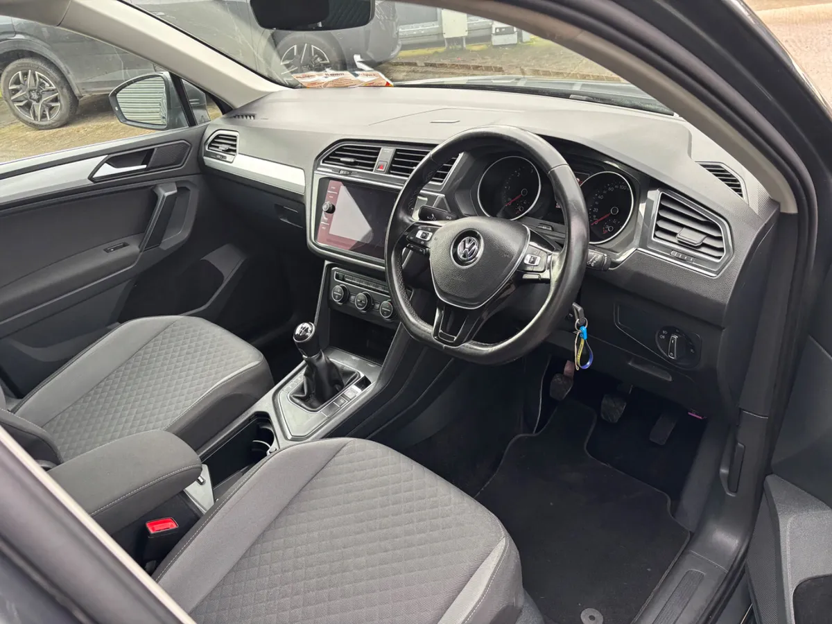VW Tiguan 2.0 TDi - Image 2