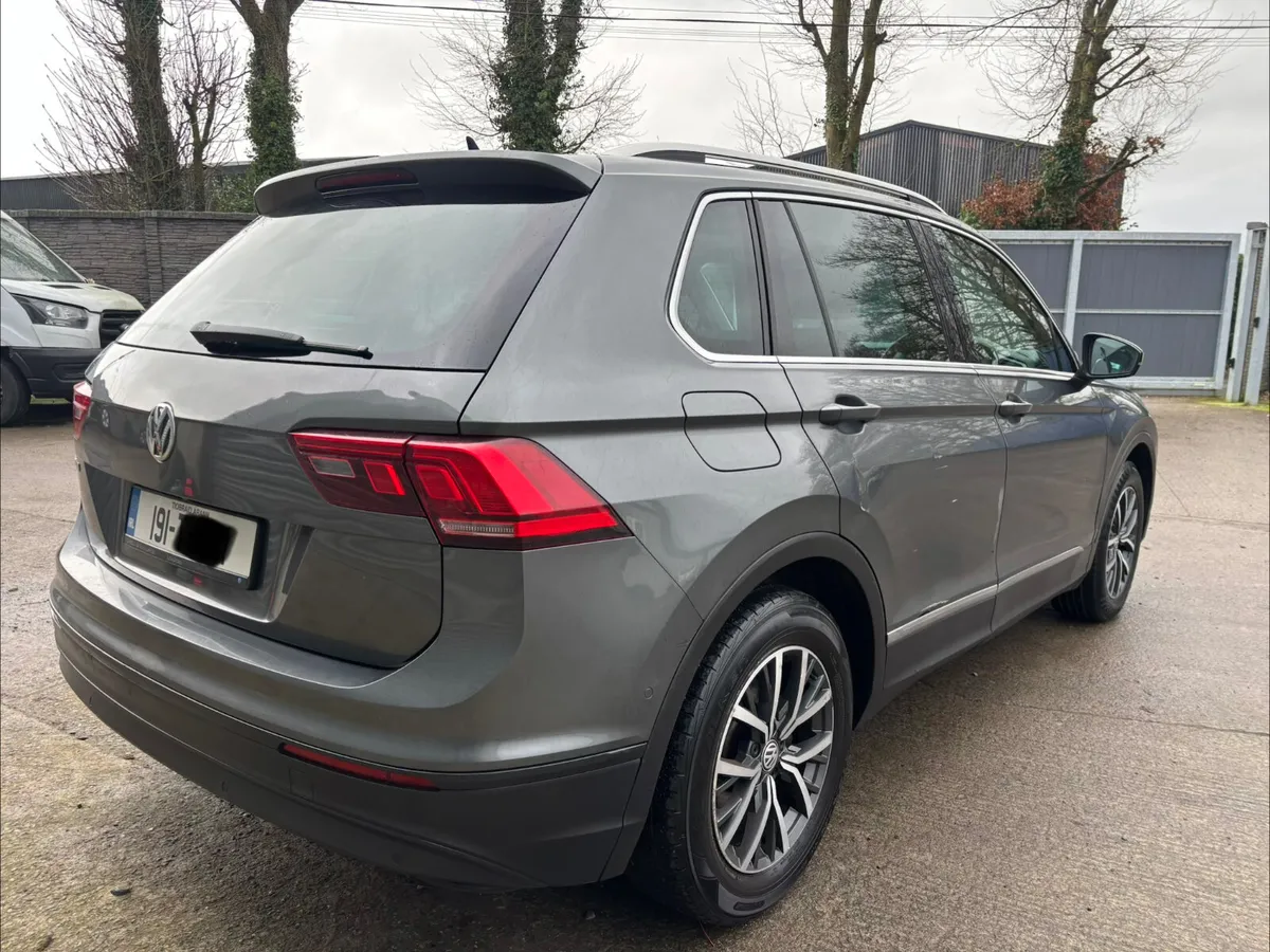 VW Tiguan 2.0 TDi - Image 3