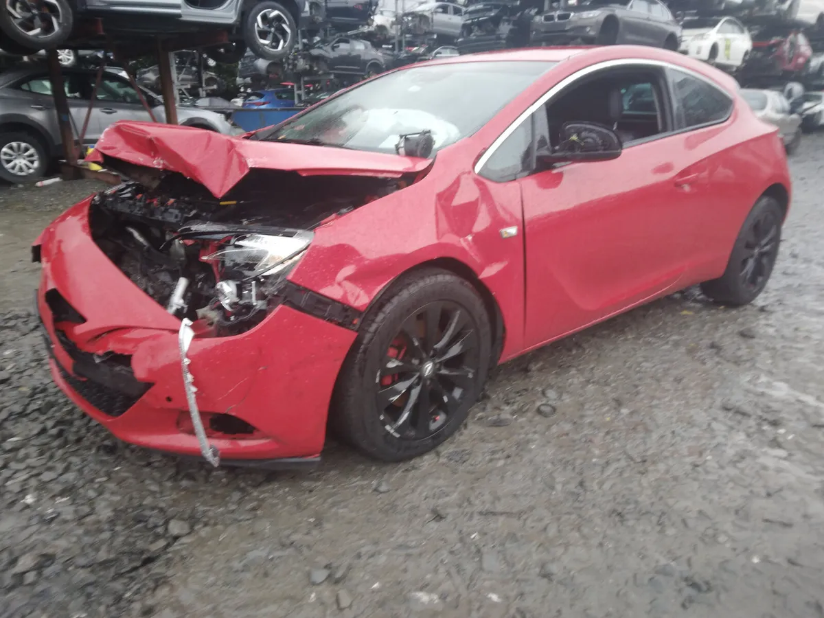 2017 Opel Astra For Breaking/Dismantling - Image 1