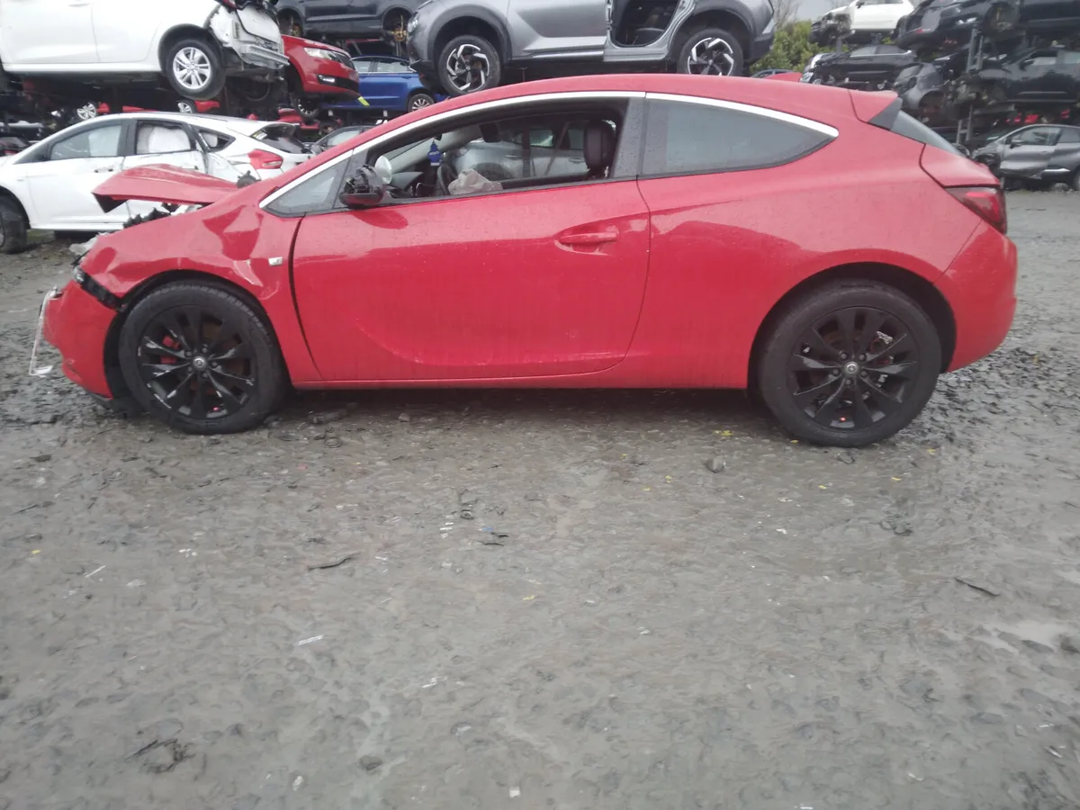 2017 Opel Astra For Breaking/Dismantling - Image 2