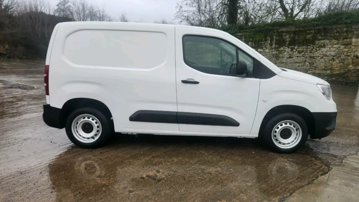 Opel Combo Komfort 100bhp Aircon - Image 2