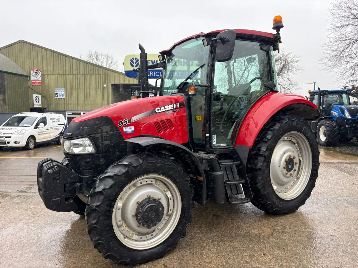 2013 Case Farmall 95U - Image 3