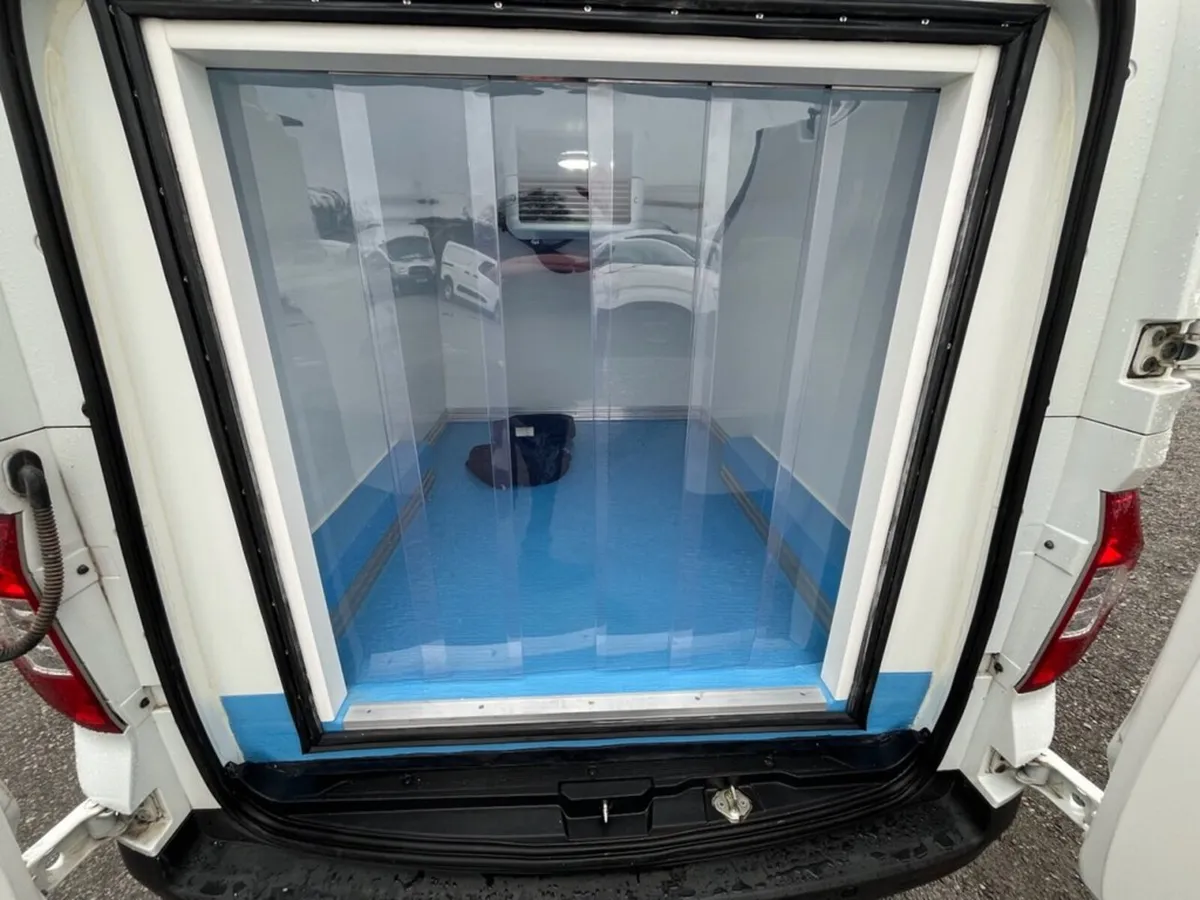 2021 Maxus Edeliver 3 Refrigerated Van - Image 2