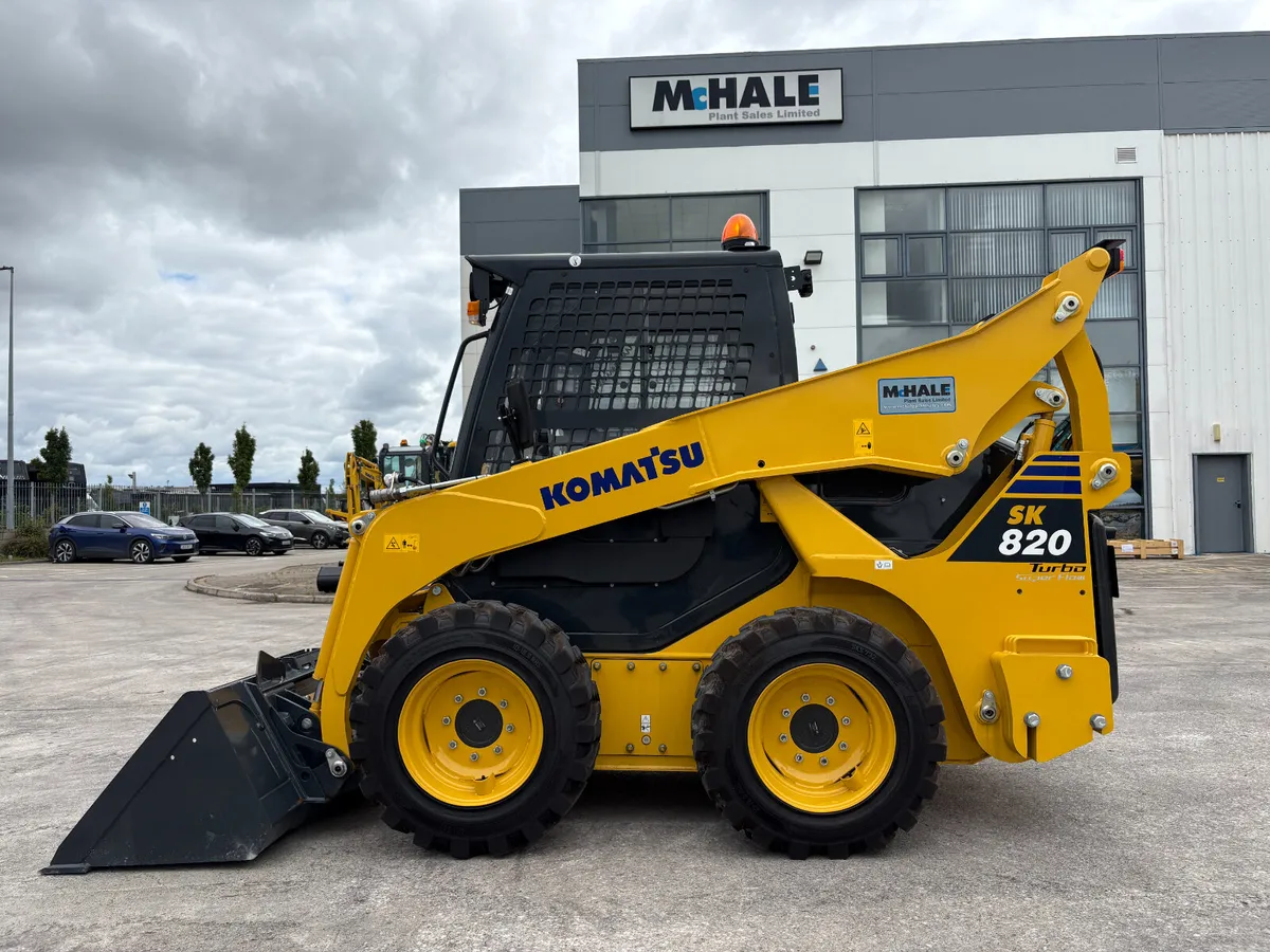 Komatsu SK820 Skidsteer (New) - Image 2