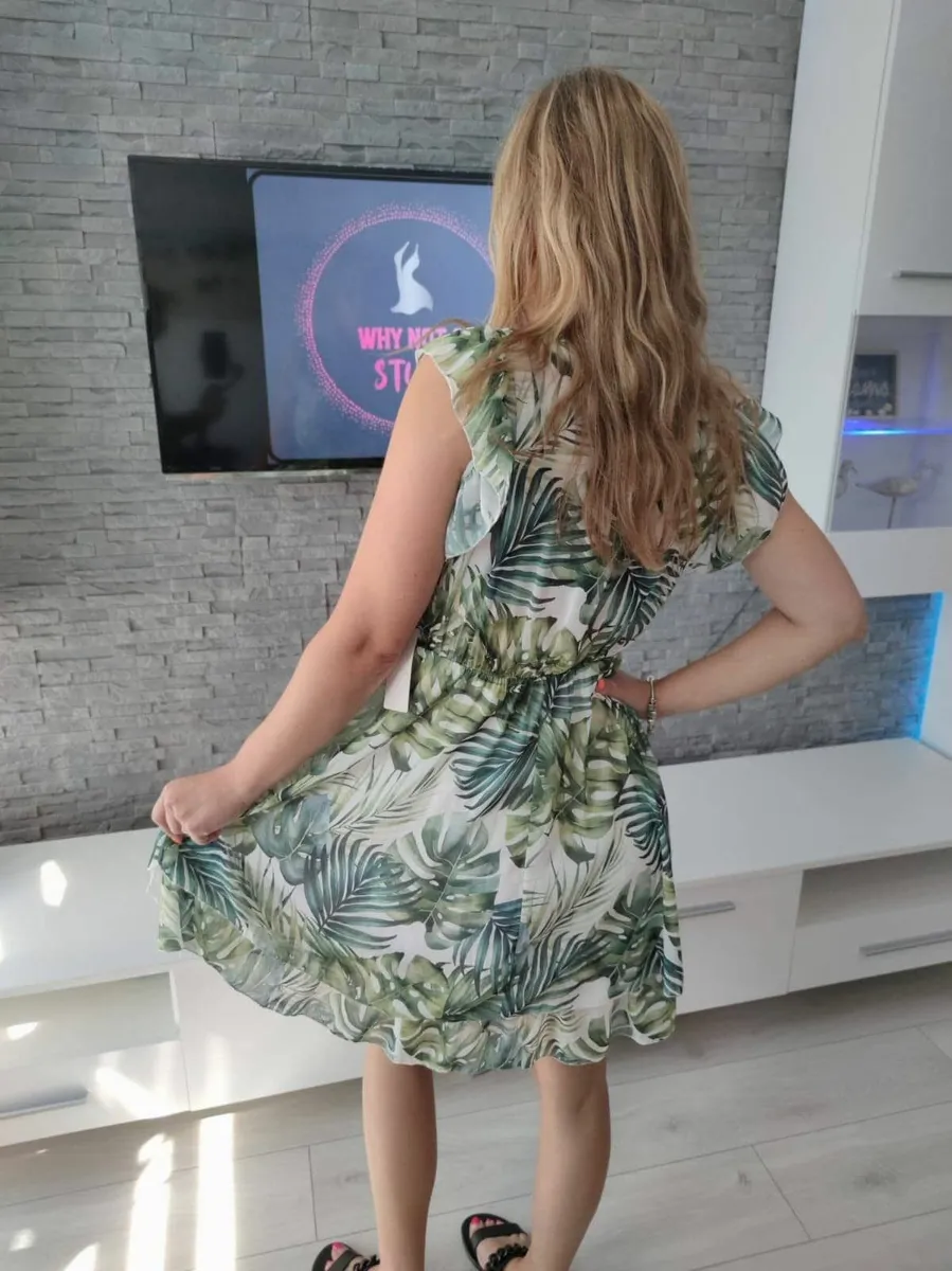 Floral dress, envelope with frills - Image 4