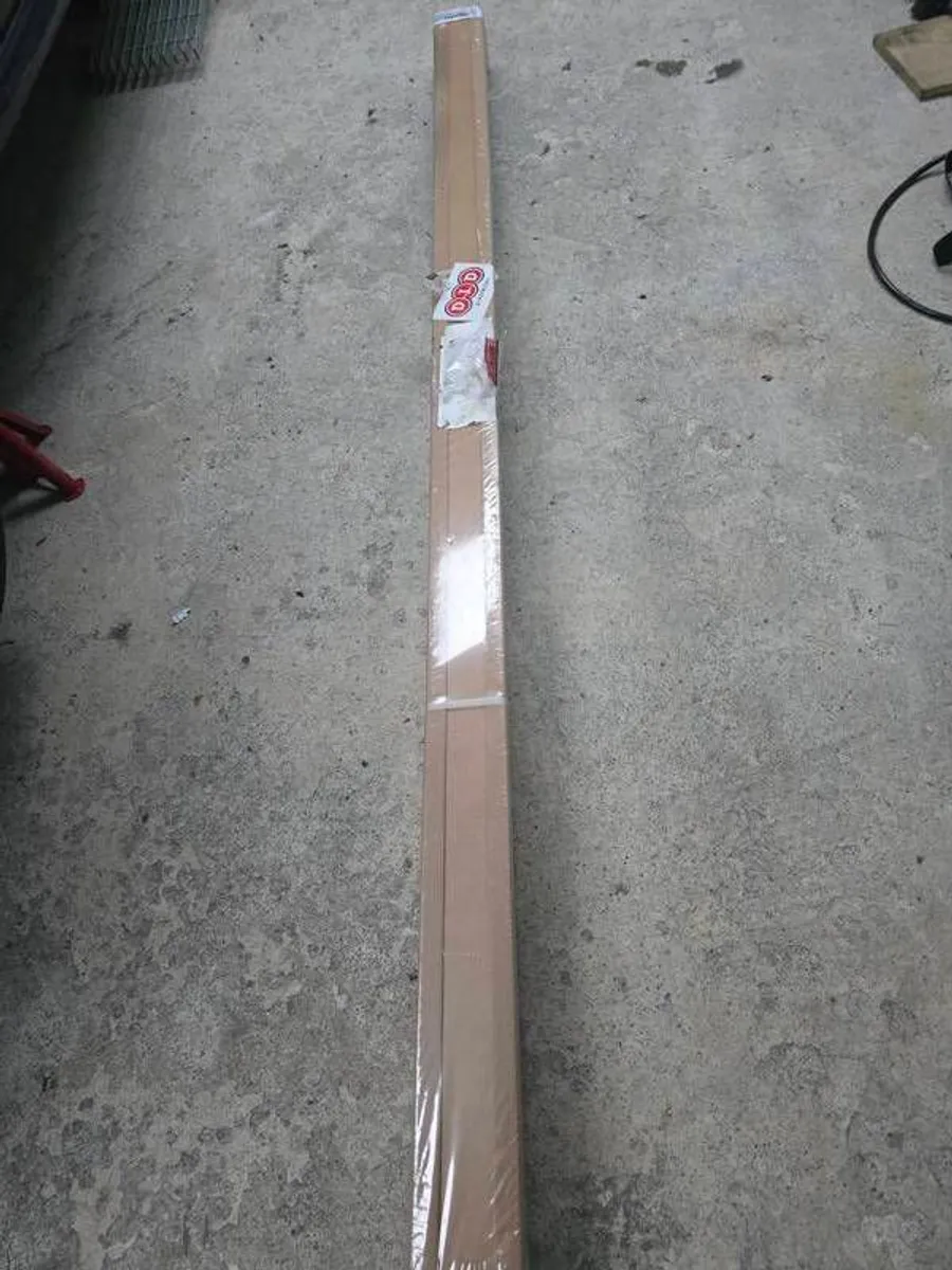 100" projector screen - Image 1