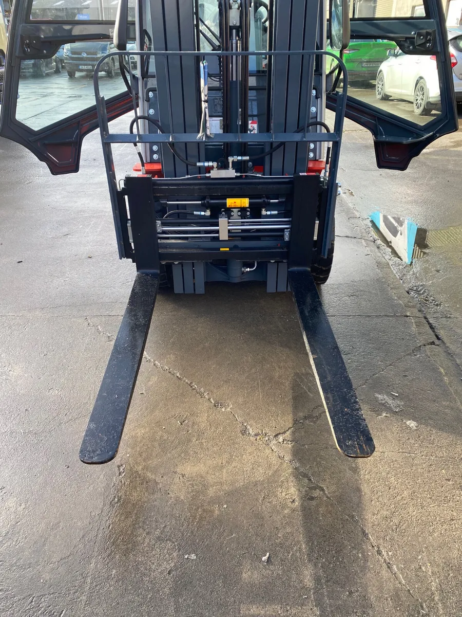 Forklift trucks - Image 3