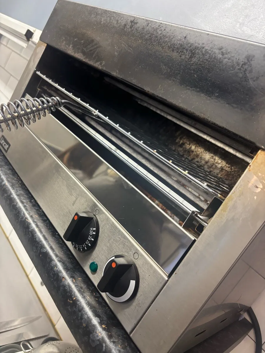 Commercial Coffee machine and Commercial Grill - Image 4