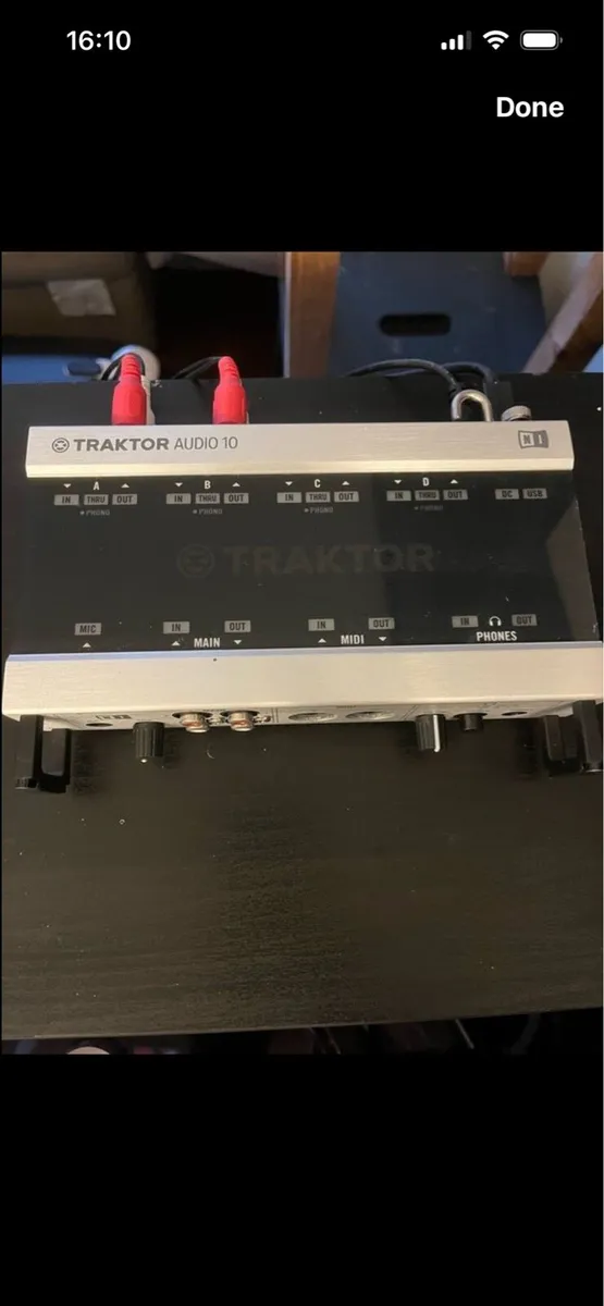 Turntables, Traktor A10 Speakers - Image 1