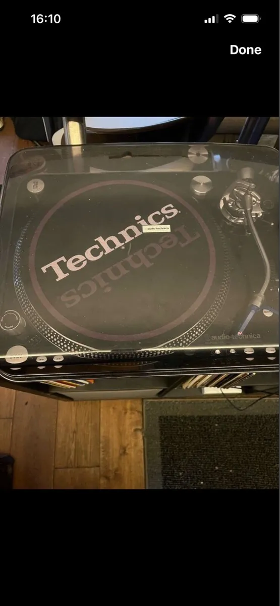 Turntables, Traktor A10 Speakers - Image 4