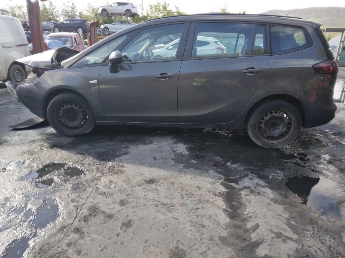 2014 Opel Zafira For Breaking/Dismantling - Image 2