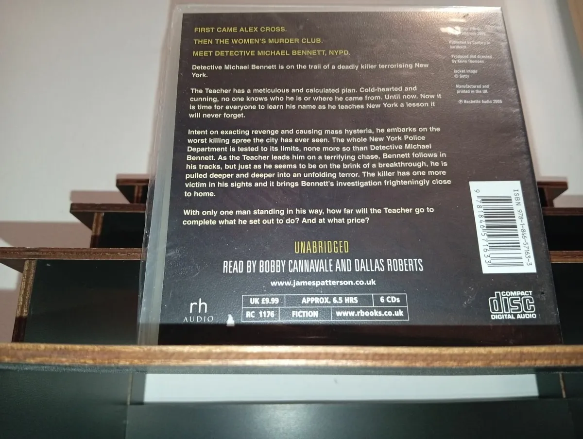 James Patterson Run For Your Life 6 Cds 6.5 Hours - Image 2