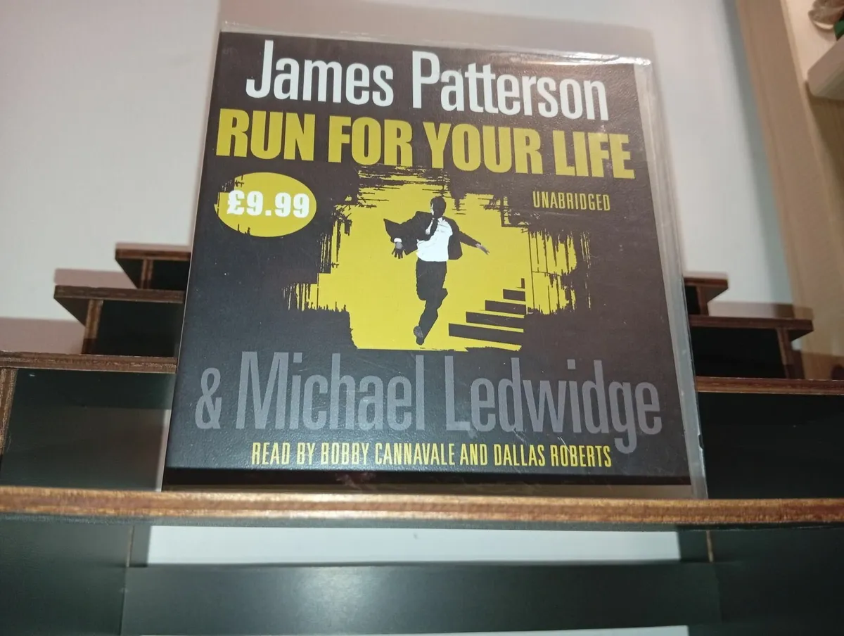 James Patterson Run For Your Life 6 Cds 6.5 Hours - Image 1