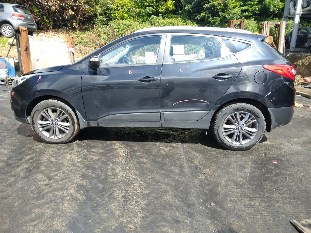 2015 HYUNDAI IX35 For Breaking/Dismantling - Image 2