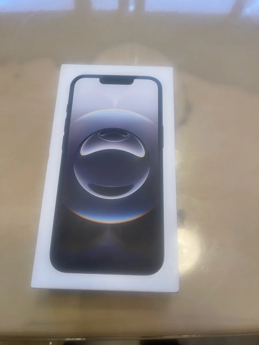 iPhone 16e - Image 2