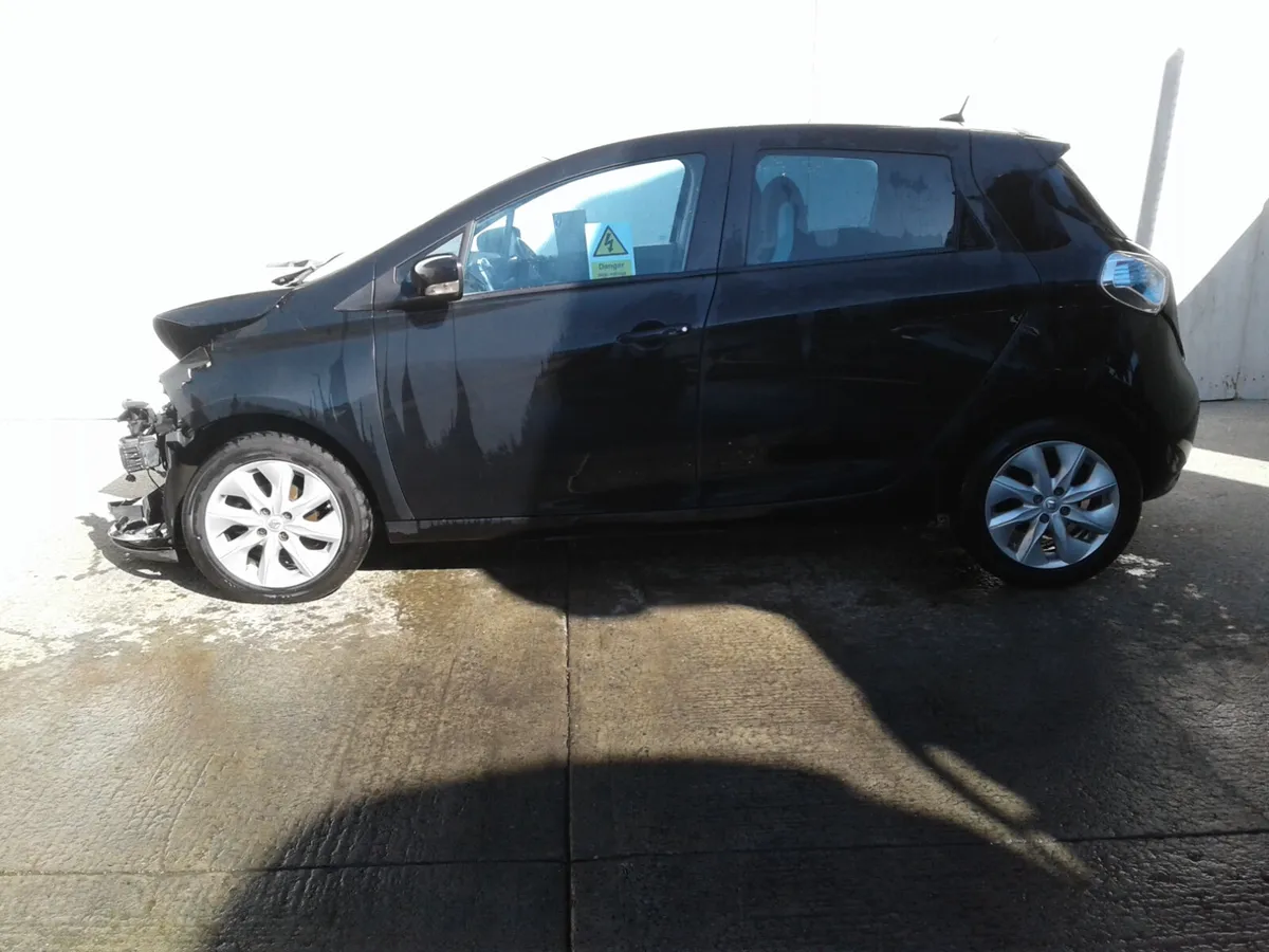 2015 Renault Zoe For Breaking/Dismantling - Image 2