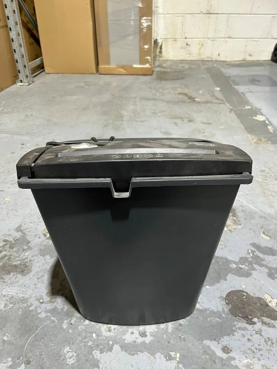 Fellowes Powershred P-5+ Paper Shredder - Image 1