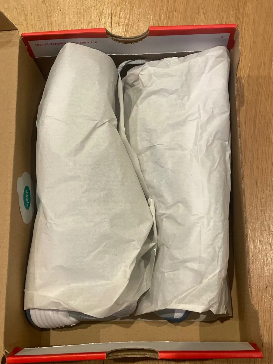 Nike Youth 6000 Trainers Size 6 UK - Image 2