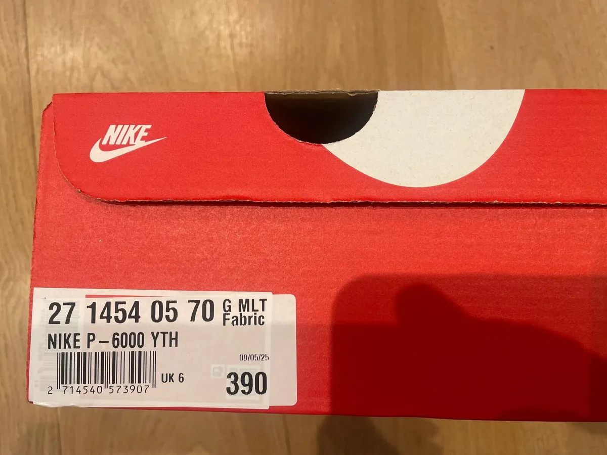 Nike Youth 6000 Trainers Size 6 UK - Image 4