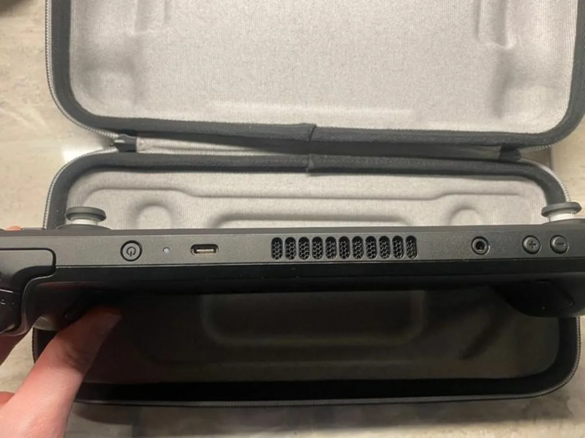 Steam Deck LCD 256GB (As-New) - Image 2