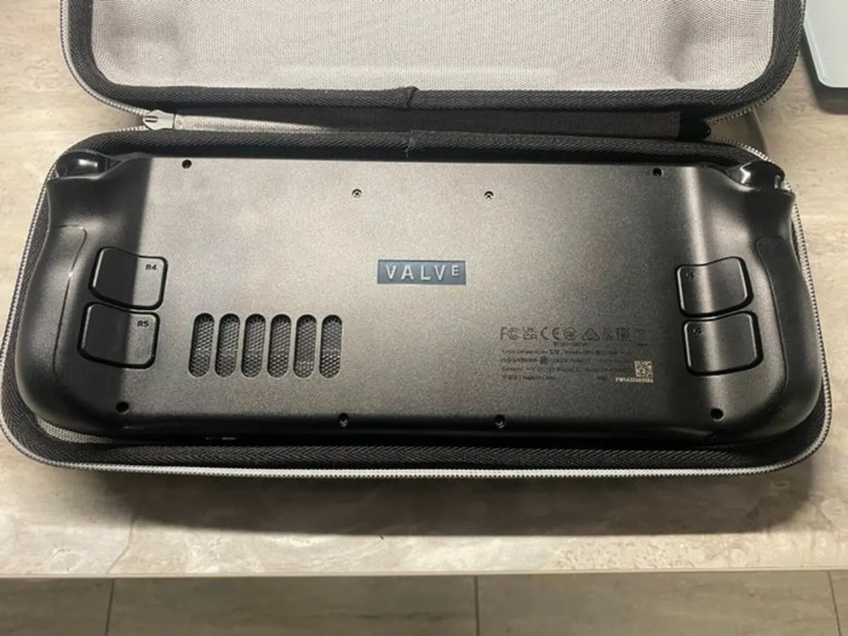 Steam Deck LCD 256GB (As-New) - Image 3