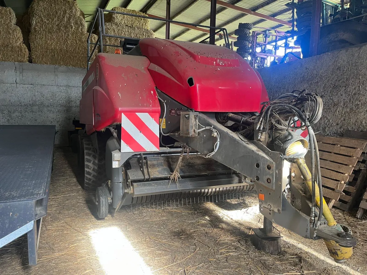 Massey square bailer 2260 - Image 2