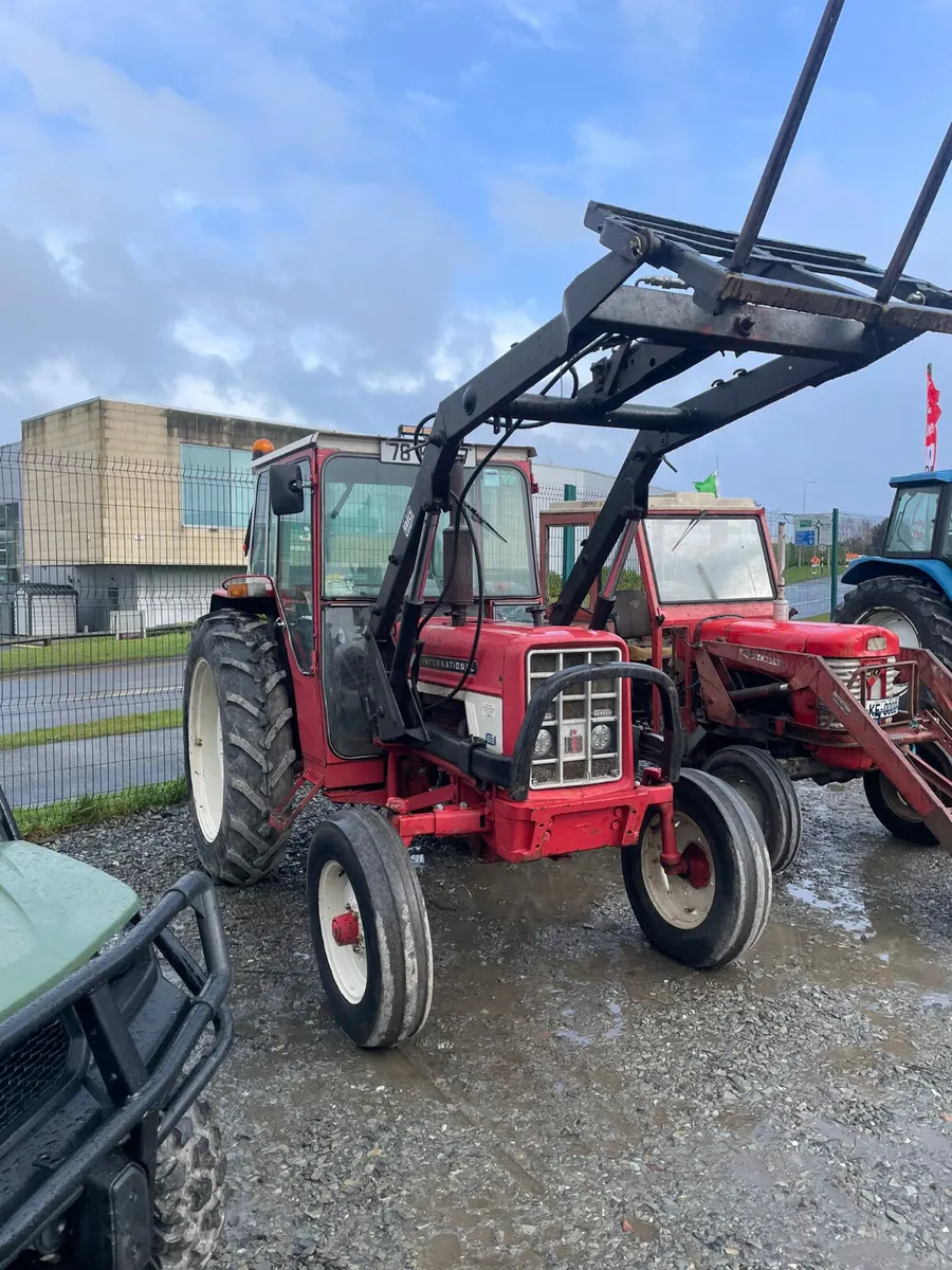 International 574 - Image 2