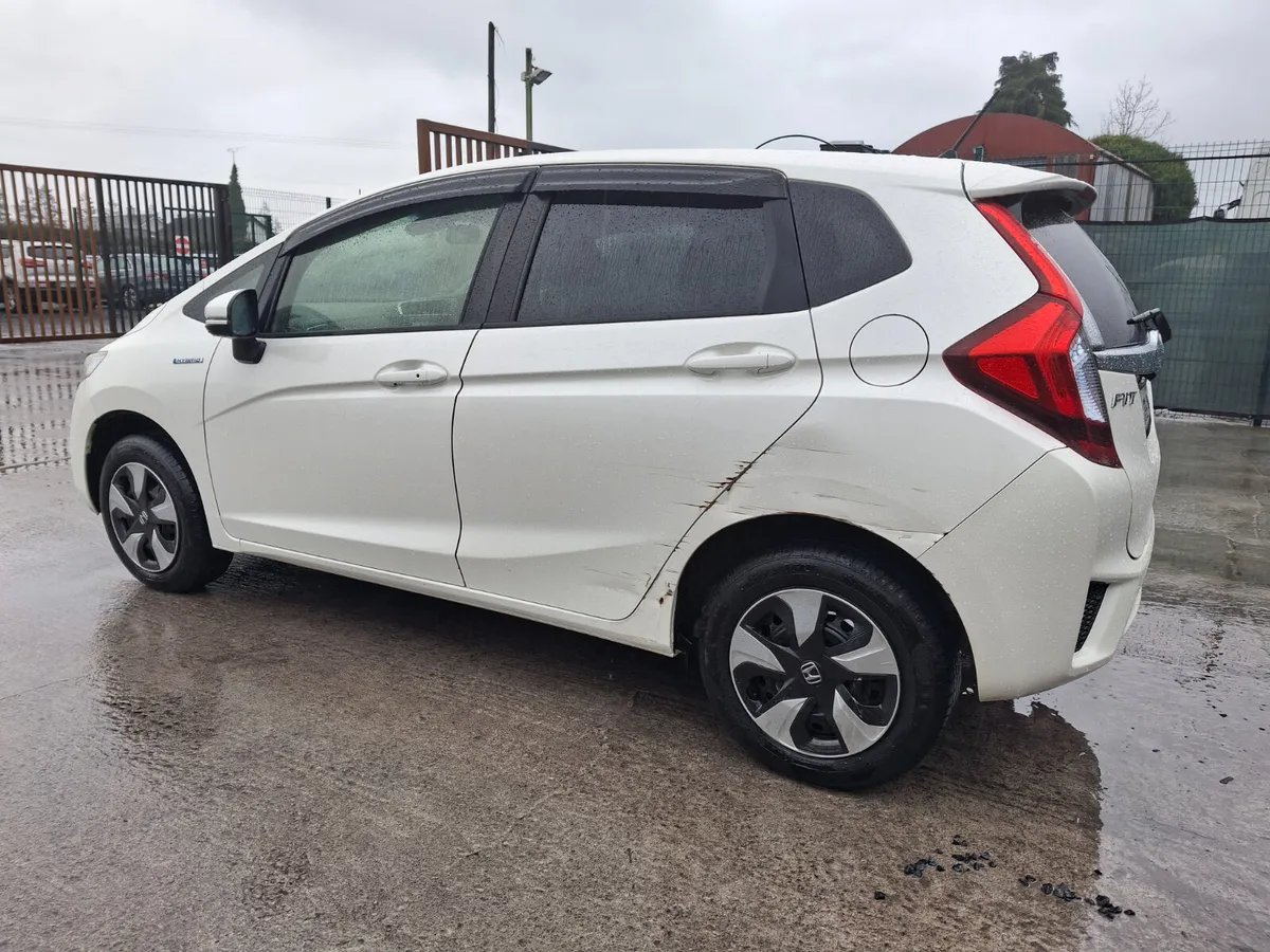 2017 Honda Fit  1.5 Hybrid  Petrol  Automatic - Image 4