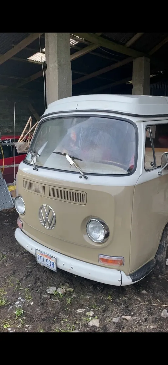 Vintage Campervan - Image 1