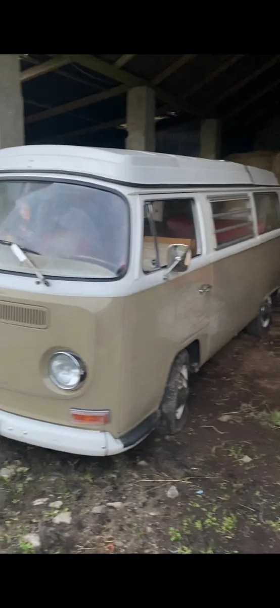 Vintage Campervan - Image 2