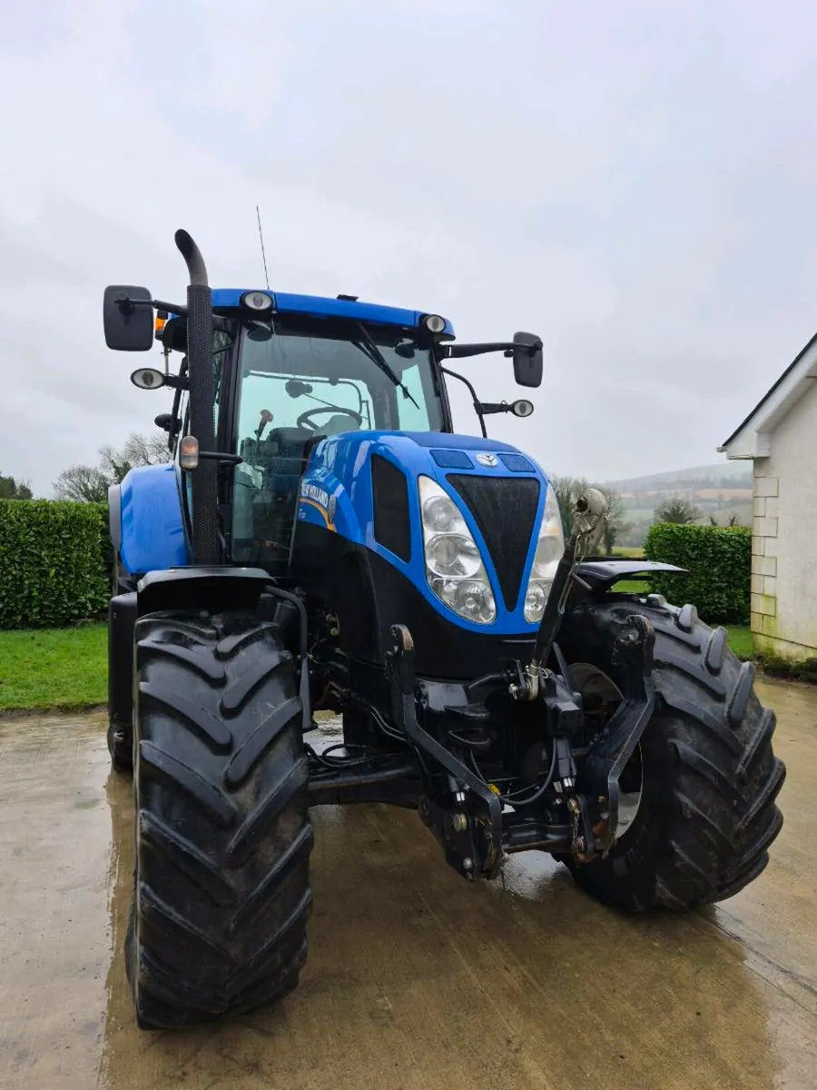 New Holland T7.200 R/C 2013 - Image 2