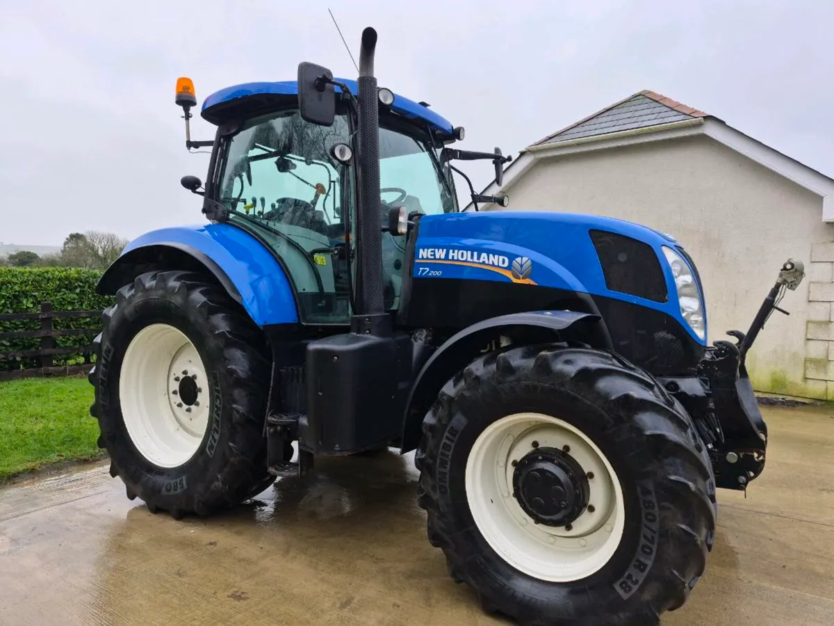 New Holland T7.200 R/C 2013 - Image 1