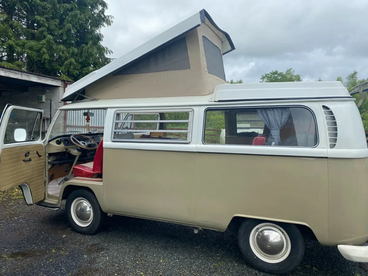 Vintage Campervan - Image 4