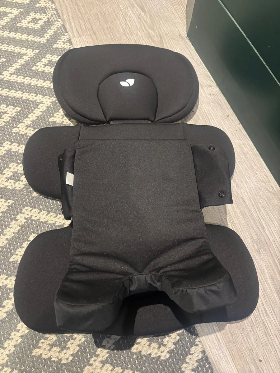 Car seat - Image 2