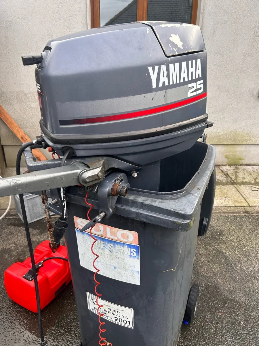 Yamaha 25HP outboard engine - Image 1