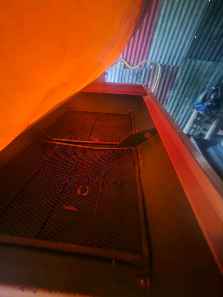 Fertilser Spreader - Amazone N302 Spinner - Image 4