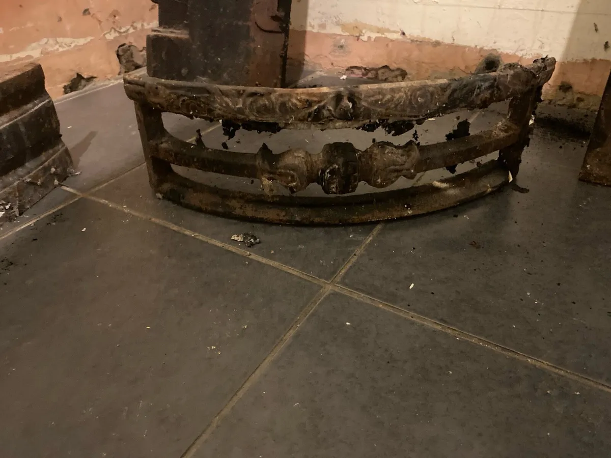 Vintage fireplace - Image 4